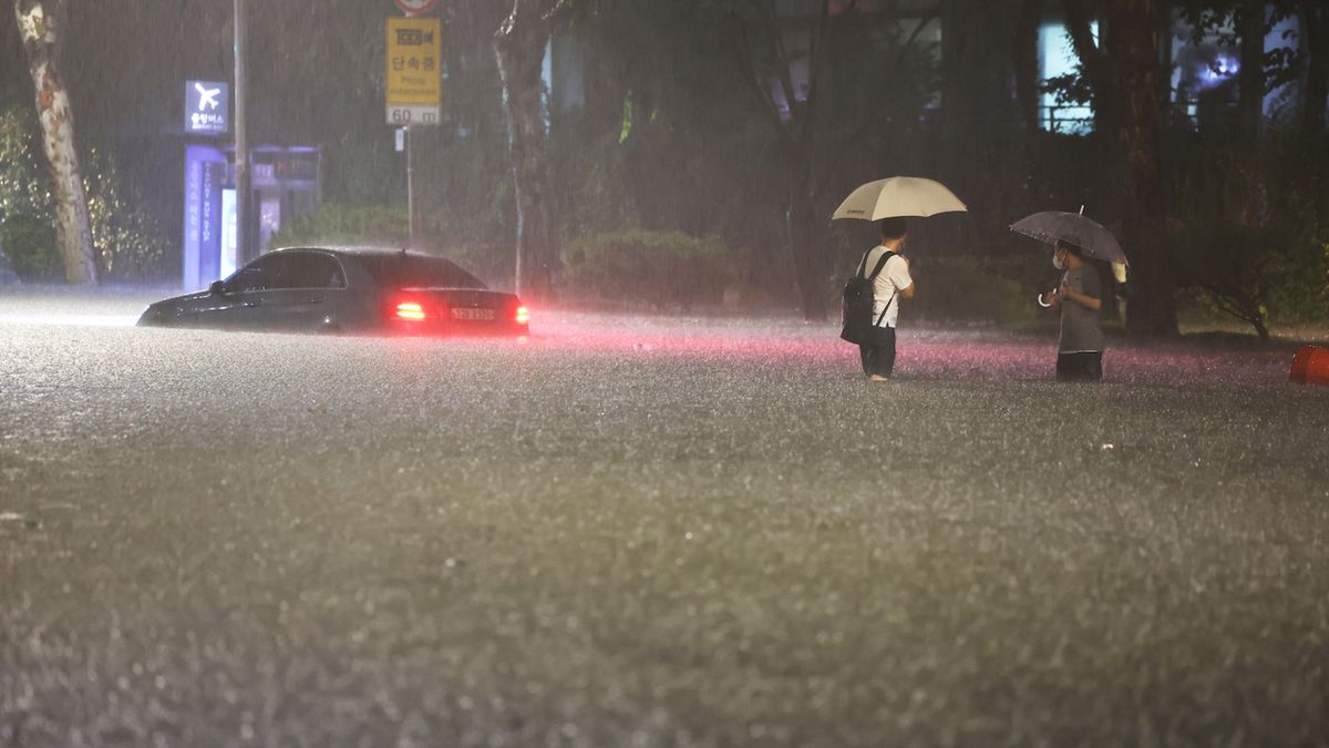 Jihokorejský Soul zaplavily přívalové deště. Nejméně sedm lidí zemřelo